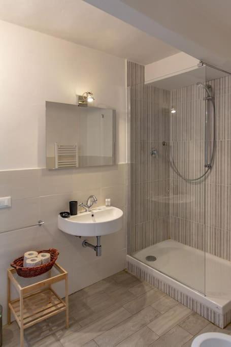 Beautiful Apartment In Quite Area Florenz Exterior foto